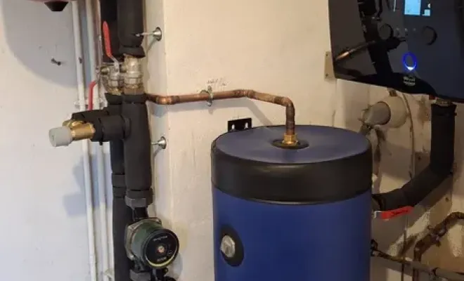 Installation d'une pompe à chaleur air-eau Daikin pour chauffage seul avec radiateurs à Narrosse, Mont-de-Marsan, NEO CLIMAT