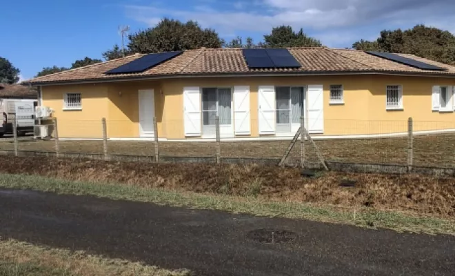 Installation d'un kit Photovoltaique de 6kWc + 1 batterie de 5kW avec back up sur la commune de Sarbazan, Mont-de-Marsan, NEO CLIMAT