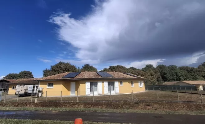 Installation d'un kit Photovoltaique de 6kWc + 1 batterie de 5kW avec back up sur la commune de Sarbazan, Mont-de-Marsan, NEO CLIMAT
