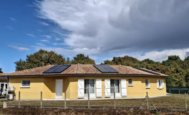 Installation d'un kit Photovoltaique de 6kWc + 1 batterie de 5kW avec back up sur la commune de Sarbazan, Mont-de-Marsan, NEO CLIMAT