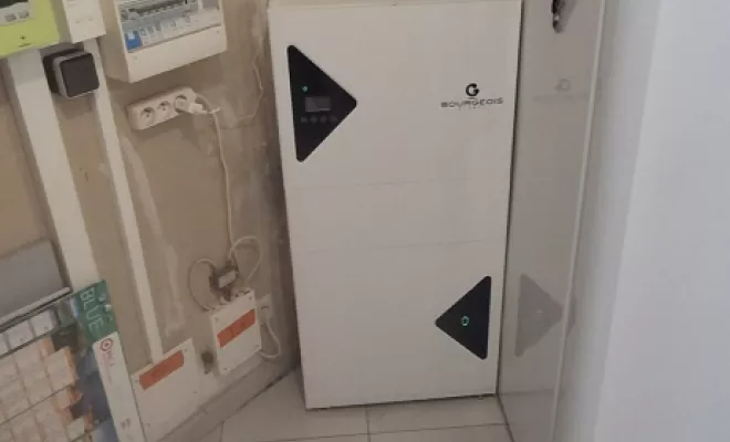 Installation d'un kit Photovoltaique de 6kWc + 1 batterie de 5kW avec back up sur la commune de Sarbazan, Mont-de-Marsan, NEO CLIMAT