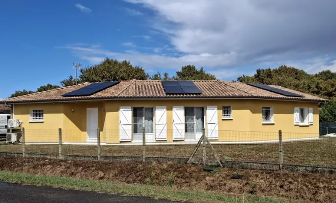Installation d'un kit Photovoltaique de 6kWc + 1 batterie de 5kW avec back up sur la commune de Sarbazan, Mont-de-Marsan, NEO CLIMAT